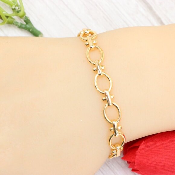 "Trendy Handmade Bracelet – A Thoughtful Gift for Girls & Women | UNVRC1602 - Picture 6 of 10